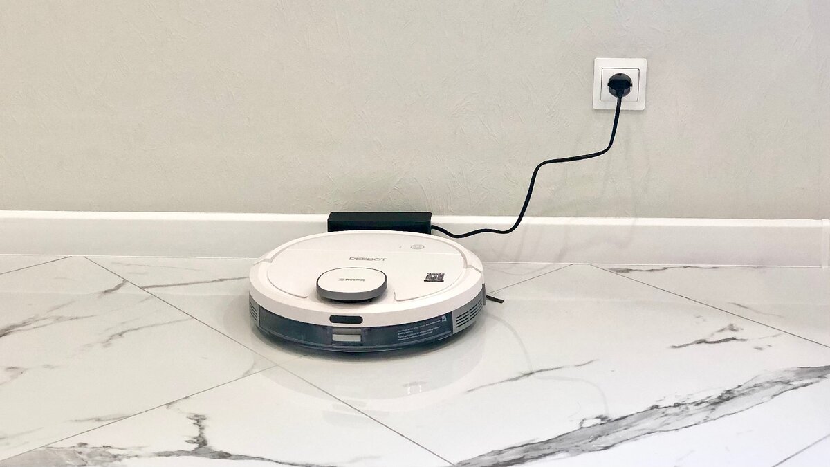 На кухне этот труженик убирается каждый день, а бывает и пару раз в день