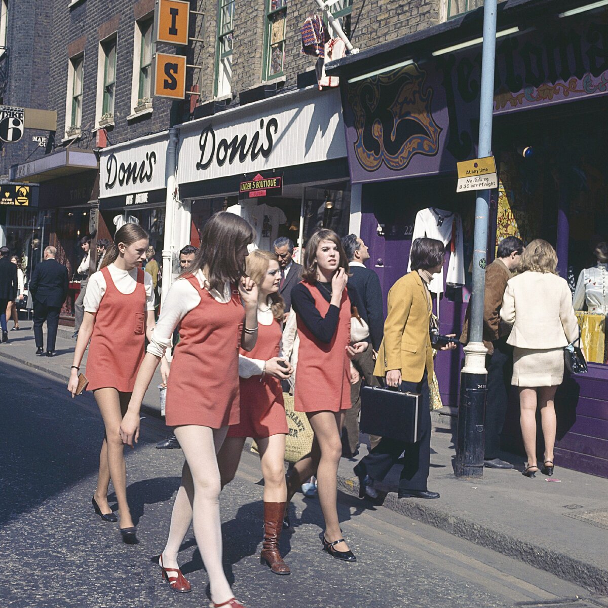 Моды usa. Мода Лондон 60-е. Carnaby Street London 1960. Свингующий Лондон мода 60х. Лондон в 60-70е.