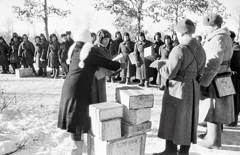 Посылки для Бойцов Красной Армии во время Великой Отечественной войны. А в Афганистан посылки для солдат и сержантов были запрещены, слишком дорого. Фото из открытых источников.