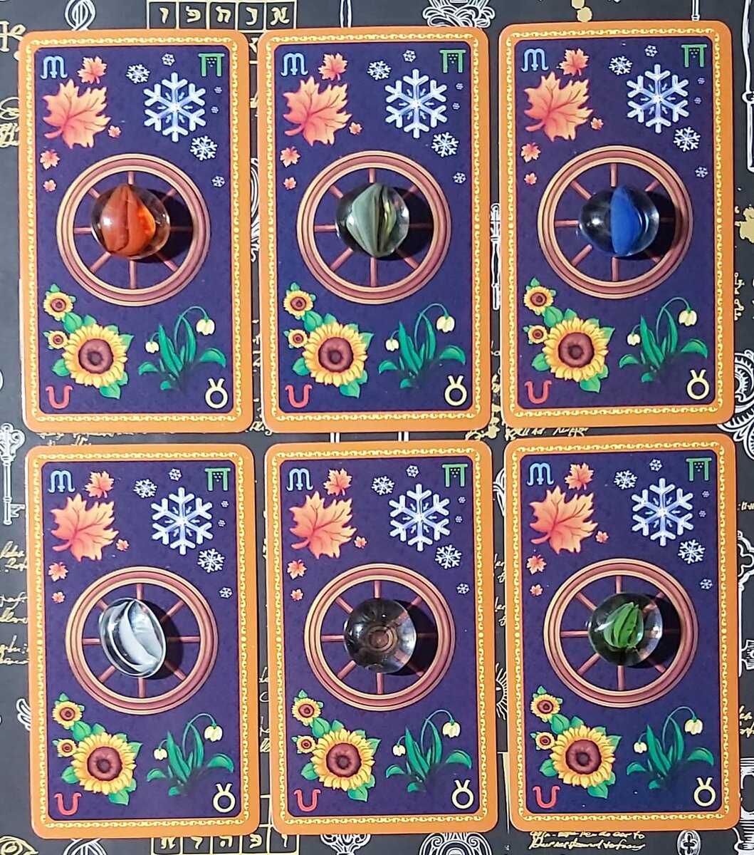 Приветствую вас, дорогие друзья!

На пороге новая неделя и по нашей доброй традиции я спешу к вам с советом карт на грядущую семидневку.

Шесть вариантов, выбирайте свой (на первом фото слева направо далее вниз), описание в комментариях под фото.

Продуктивной недели и отличного настроения!