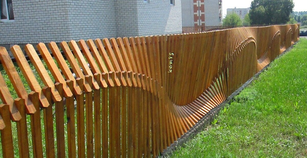 Классический деревянный забор