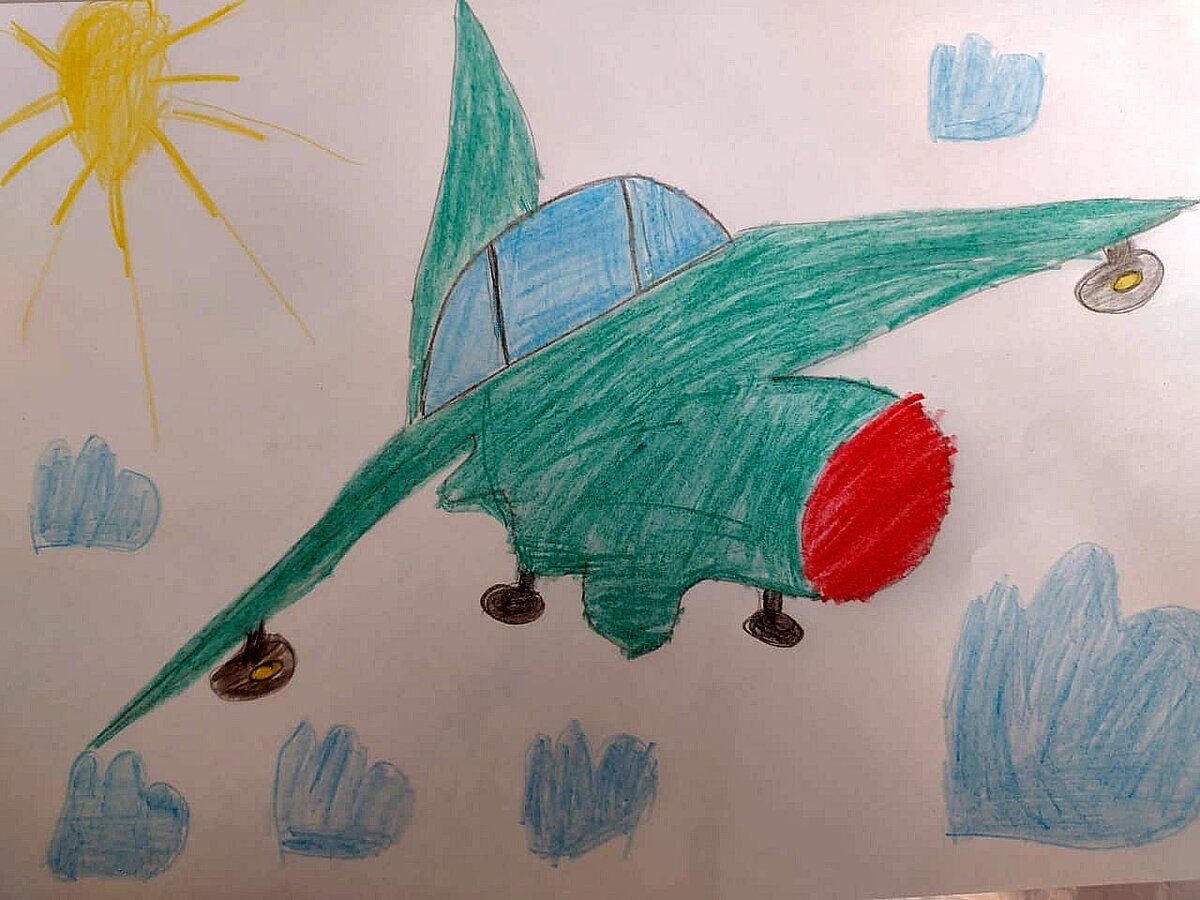 Тимофей К., 7 лет. "Лётчикам ВОВ - спасибо". 