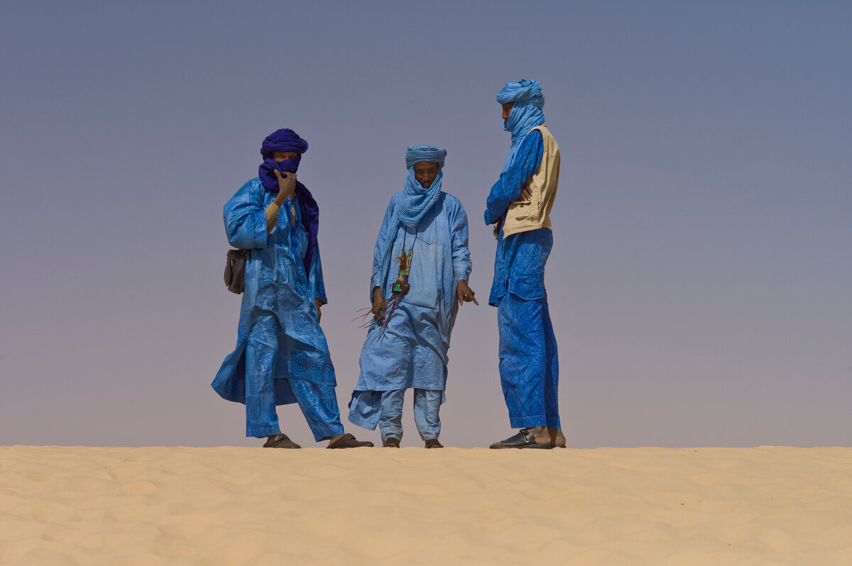 Народ живущий в пустыне. Народ пустыни туареги. Туареги Марокко бедуины. Туарег Кочевник. Туарег Африка.