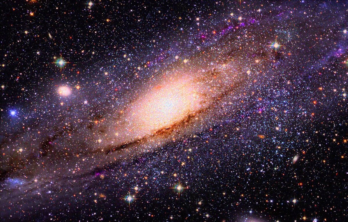 Источник картинки https://img4.goodfon.ru/wallpaper/nbig/7/99/kosmos-space-svet-tma-vselennaia-zvezdy.jpg