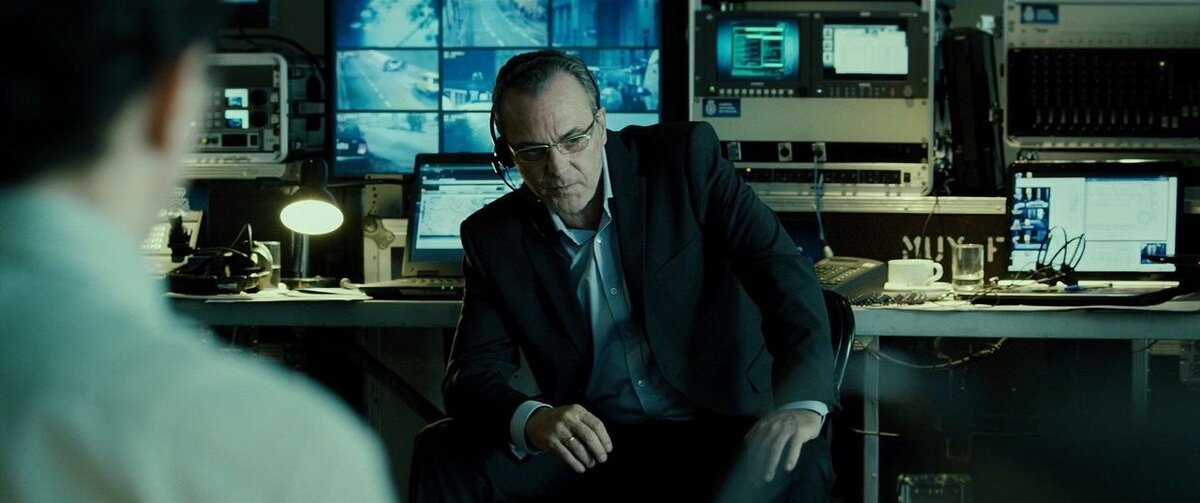 Кадр из фильма «Сто лет прощения» (2015)