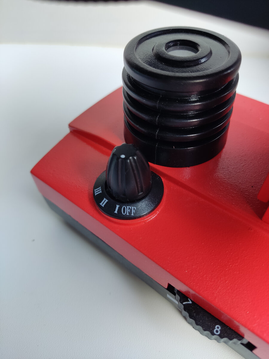 Переключатель подсветки микроскопа Levenhuk Rainbow 2L PLUS