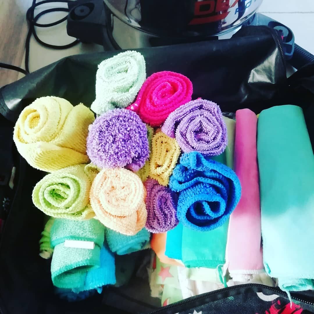 Кстати, ещё любимчики из тряпочек купленные в детском мире пеленки). Хорошо протирать окна, подоконники и ванную комнату насухо. 