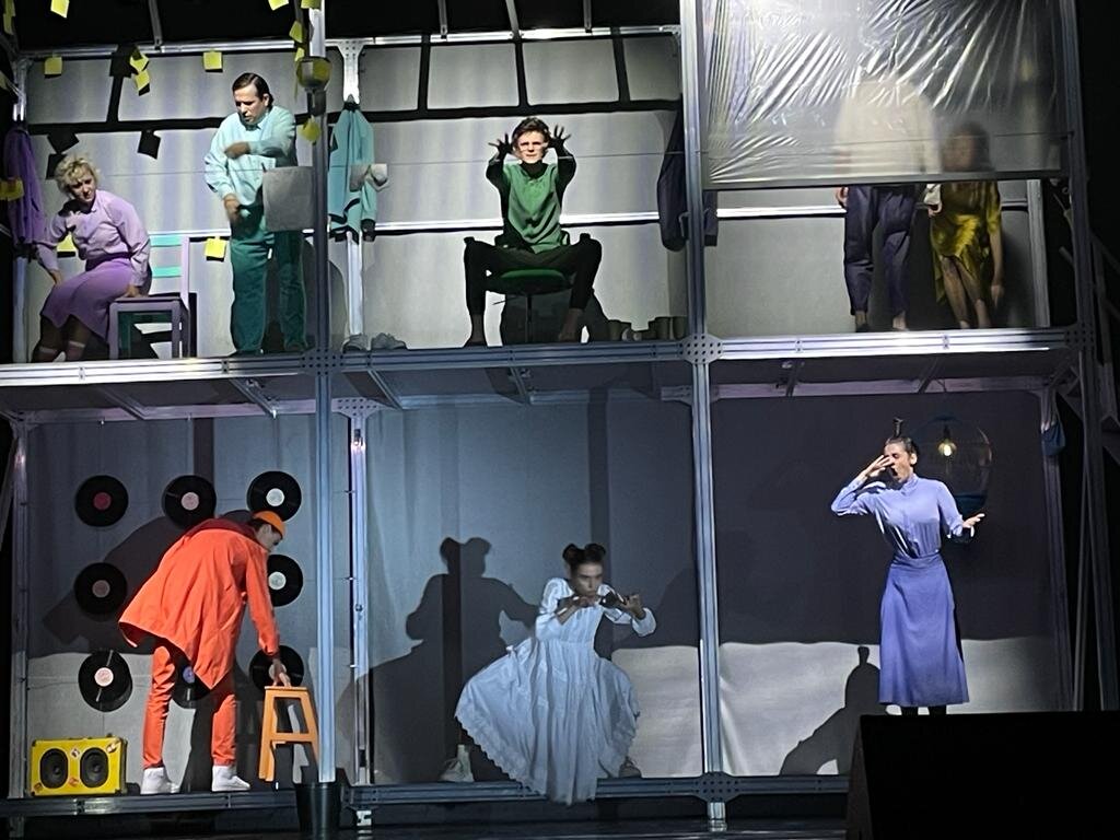 Спектакль "История одного хау(о)са"