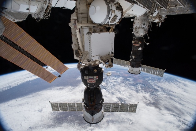    МКС и «Союз» (cc) NASA Johnson