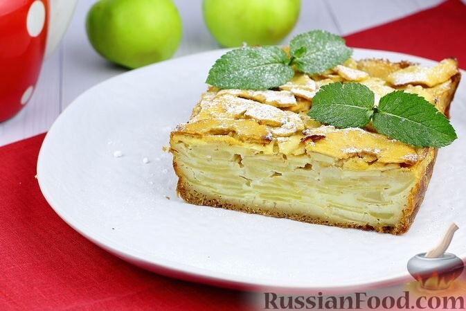 Творожный пирог с яблоками в духовке