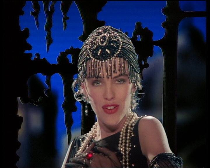 Кадры из клипа