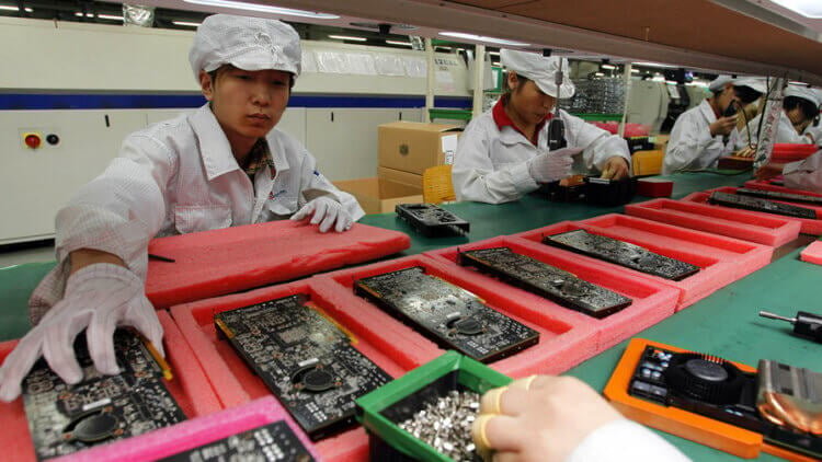    Фабрика Foxconn, главного сборщика iPhone 14 Pro и iPhone 14 Pro Max, практически полностью приостановила производство.