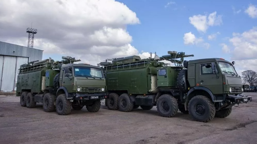 Машины высокомобильного комплекса радиоэлектронной борьбы (РЭБ) «Палантин-К» Источник изображения: © Минобороны России
