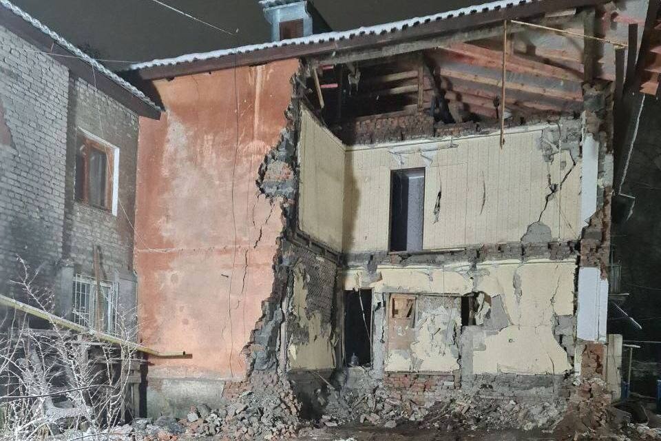     В Рязани назначат выплаты жильцам дома на улице Пушкина, обрушившегося из-за взрыва. Первая версия документа исчезла вскоре после публикации.