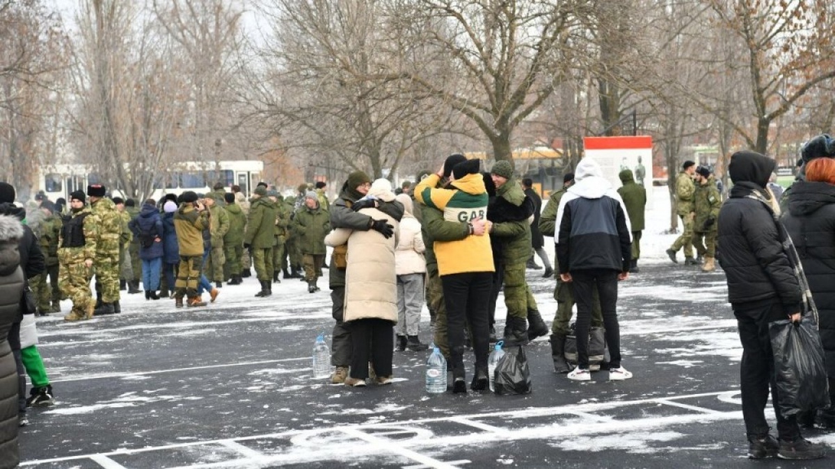    Новую группу мобилизованных Саратовской области проводили в зону СВОНовости Саратова и области – Сетевое издание «Репортер64»