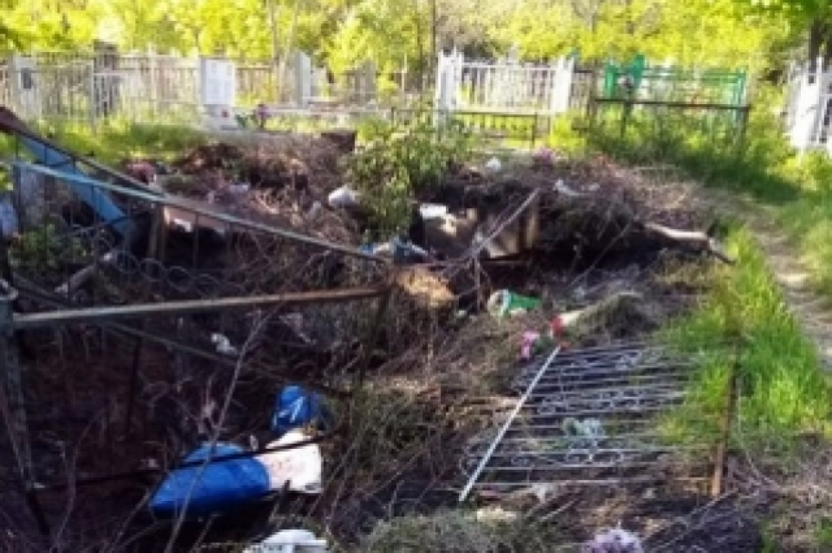    Владимирский облсуд обязал мэрию Коврова вывезти мусор с закрытого кладбища