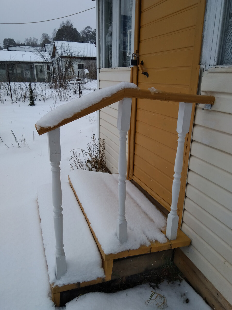 Фото автора. Дача в снегу