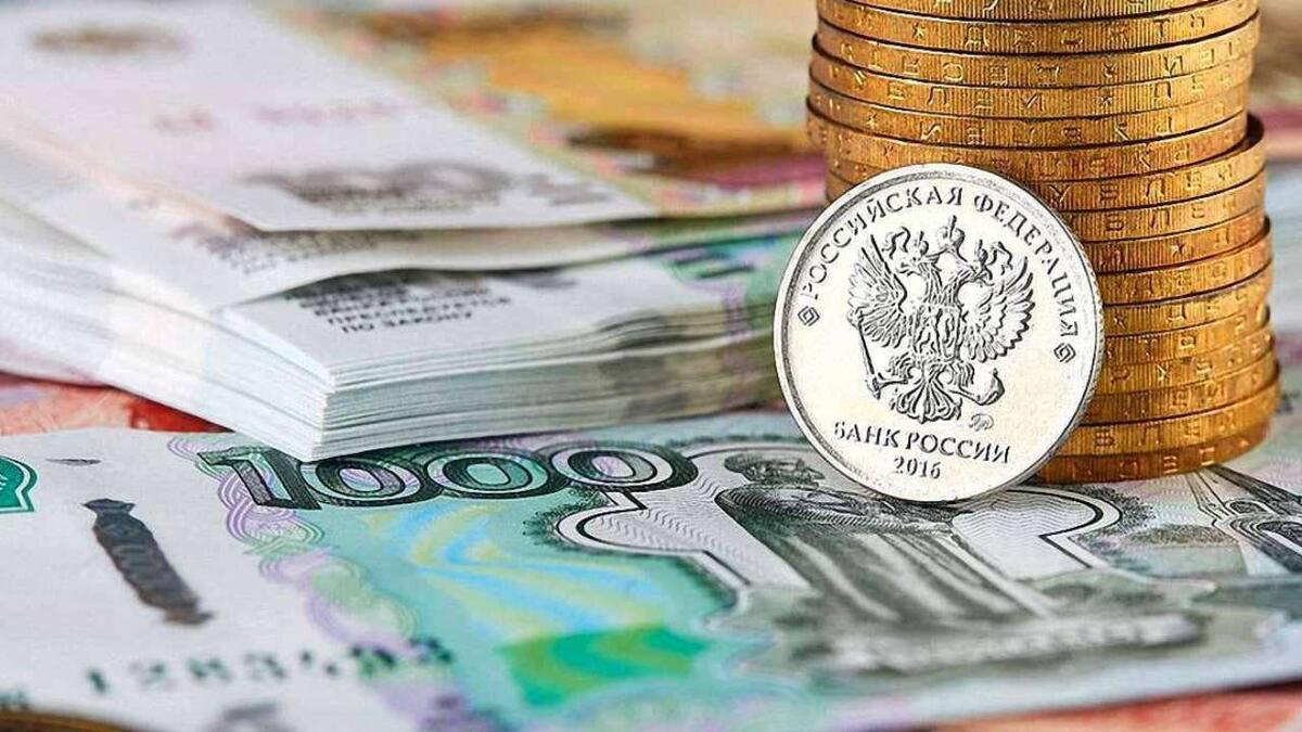    Заместитель председателя Центробанка России Алексей Заботкин объяснил, почему на прошлой неделе курс рубля резко понижался в течение нескольких торговых сессий, обновив апрельские и майские минимумы.