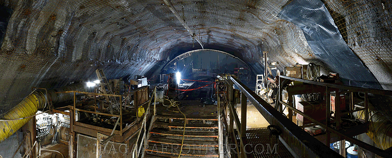 Источник http://www.niagarafrontier.com. Тоннель во время строительства.