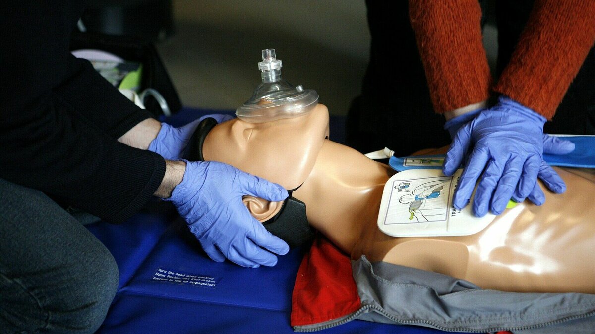     Прошедший год стал серьезным испытанием не только для бизнеса в сфере продаж электроники или одежды, но и для медицины. Частичная мобилизация, которой испугались некоторые из медиков, отсутствие привычных медикаментов и многое другое заставило отрасль в корне изменить подход к некоторым вещам.