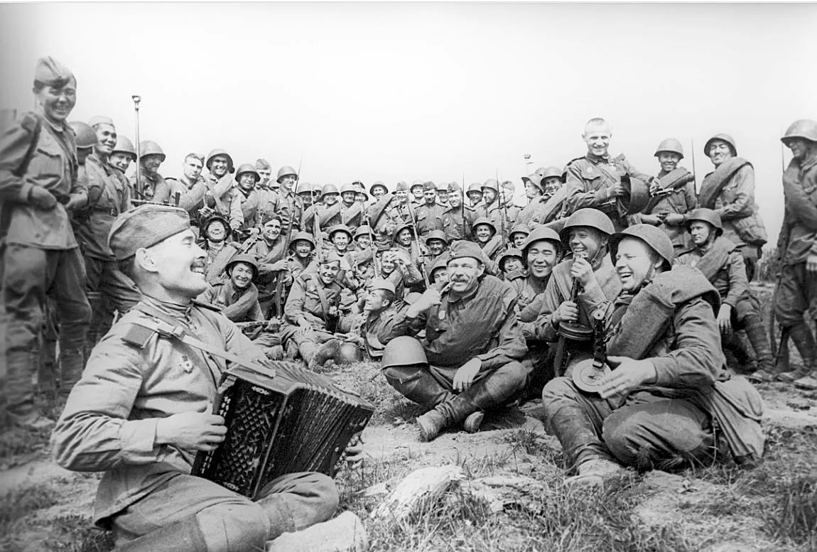 Фотографии военных лет 1941 1945 солдаты в бою