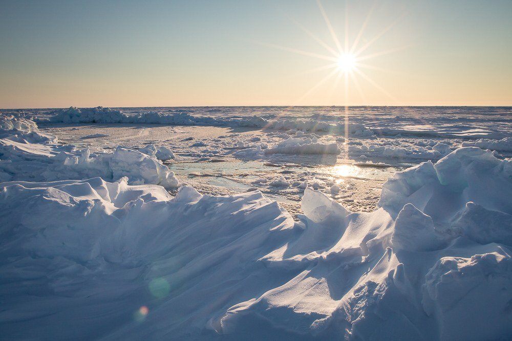 Лето на севере. Северный Полярный полюс. Полярный день в Арктике. Солнце в Арктике. Лето на Северном полюсе.