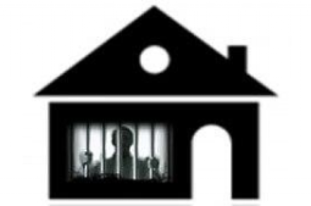    Кто из известных дончан находился под домашним арестом?