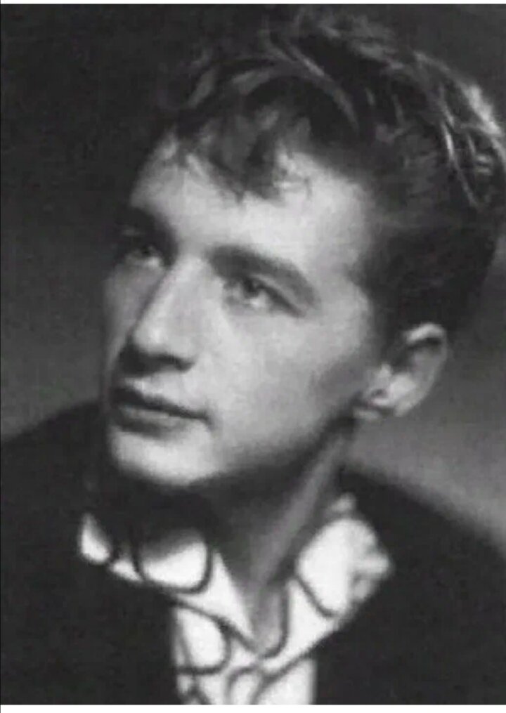 Эдуард Успенский в молодости, из интернета.