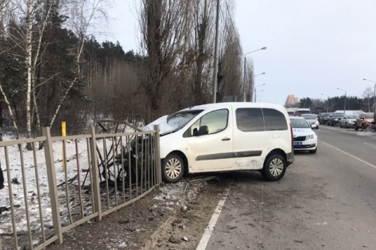    В Воронеже 72 раза нарушивший ПДД водитель Skoda устроил ДТП с пострадавшим