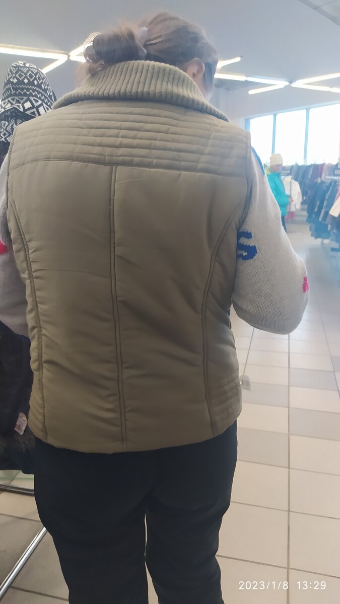 И мне он, конечно, мал.