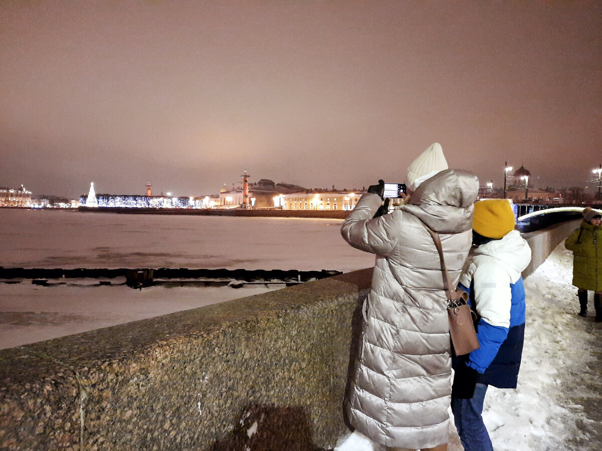 Огни новогоднего Санкт-петербурга