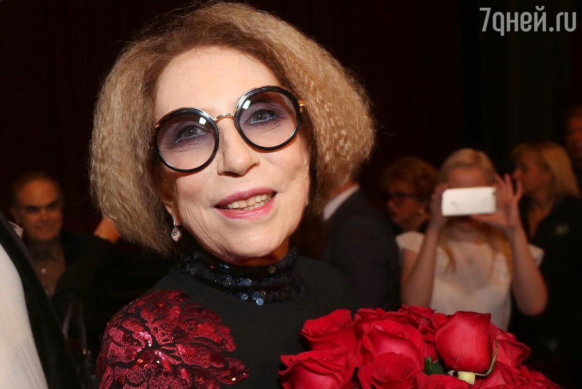    Инна Чурикова LEGION-MEDIA