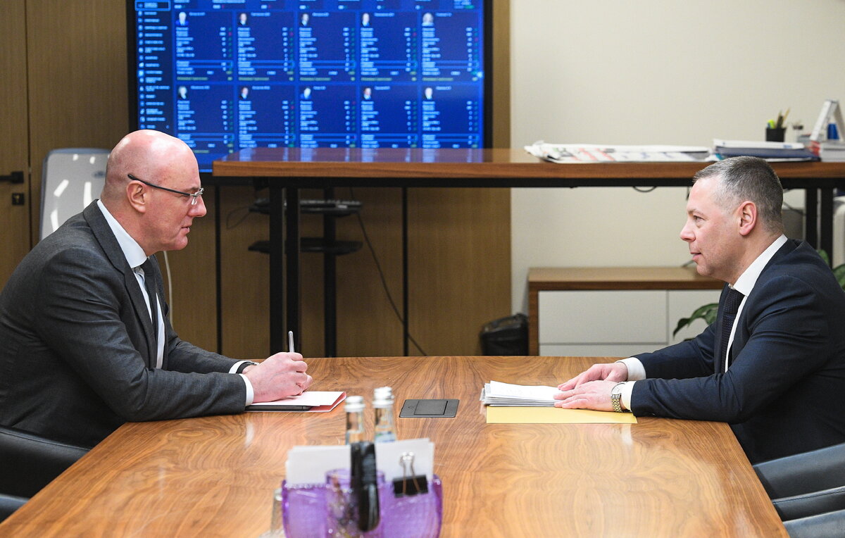    Вице-премьер РФ Дмитрий Чернышенко и губернатор Ярославской области Михаил Евраев   1682043 Алексей Майшев/POOL/ТАСС