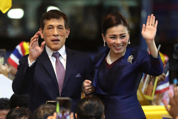 Король Таиланда Maha Vajiralongkorn, с принцессой Suthida.