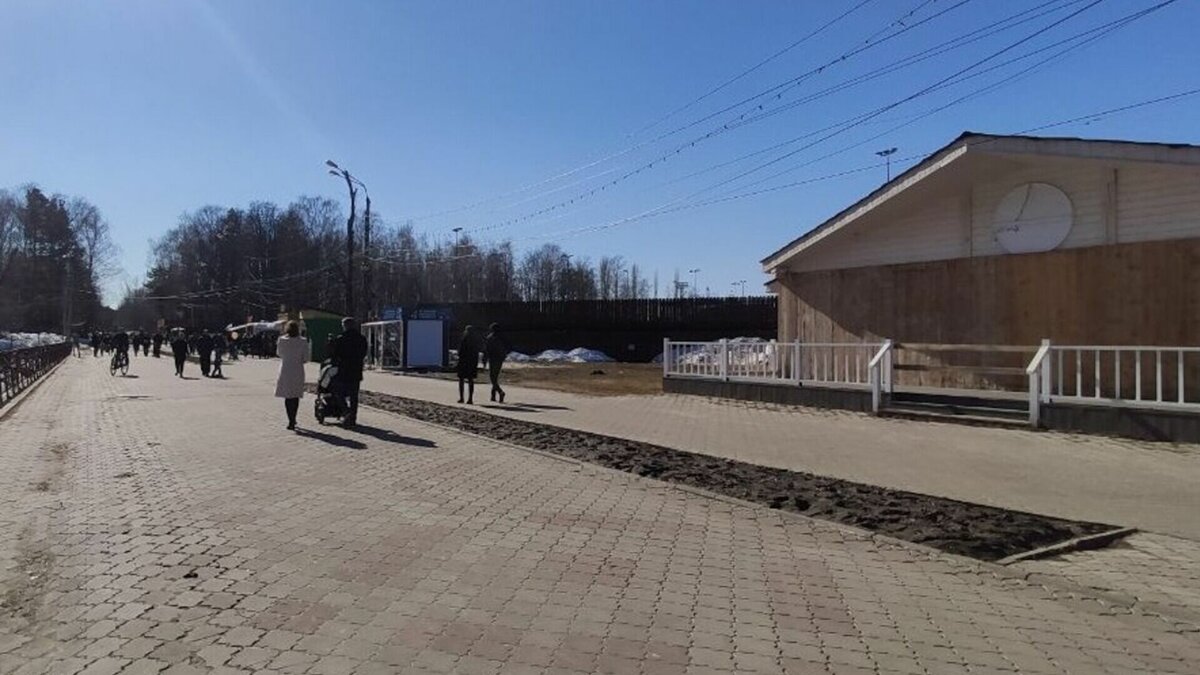     Согласно данным Примгидромета, 15 февраля выдастся ясным и прохладным. Средняя температура воздуха составит -6…-17°C.