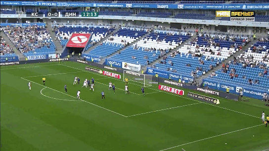 Гол Роберто Фернандеса в ворота "Крыльев Советов".