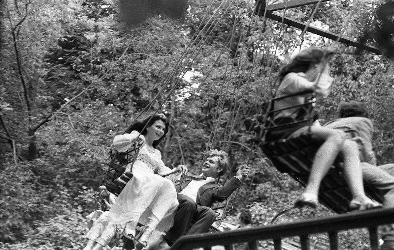 Игорь Гневашев Свадьба
Дата съемки: 1980-е. Источник https://russiainphoto.ru/