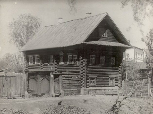Как выглядит самый старый деревянный жилой дом России? | По России с  любовью | Дзен