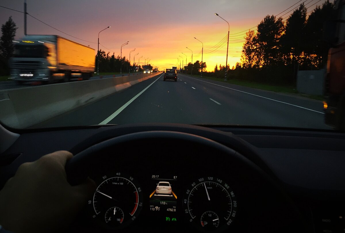 Красивое дорожное фото. Москва-Петербург - Skoda Kodiaq, 2.0 л., 2018 года на DRIVE2, обработка автора