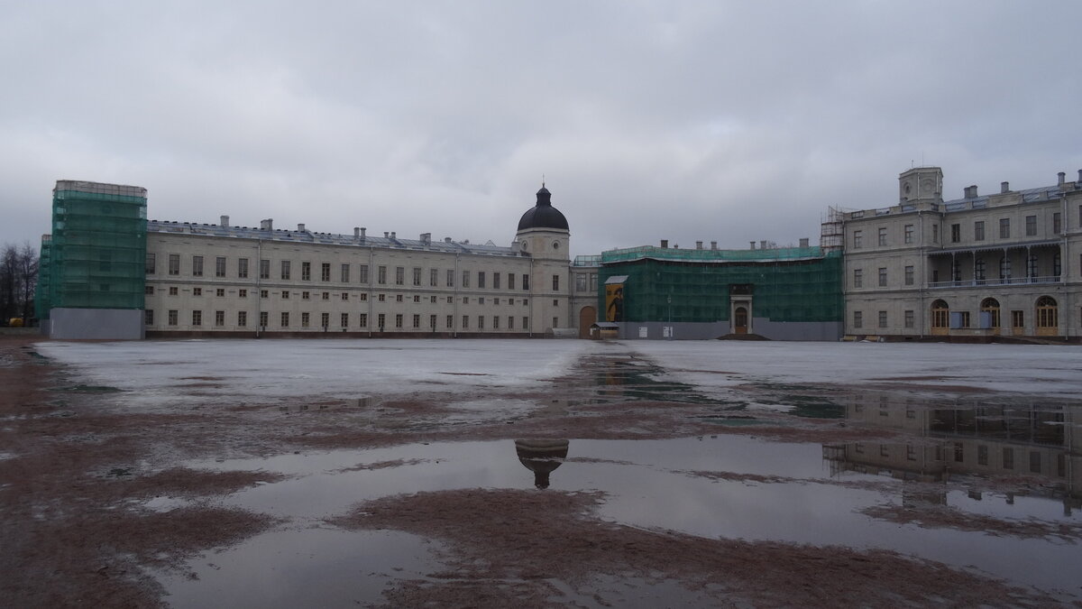 Внезапное потепление в хмурый день 26 марта