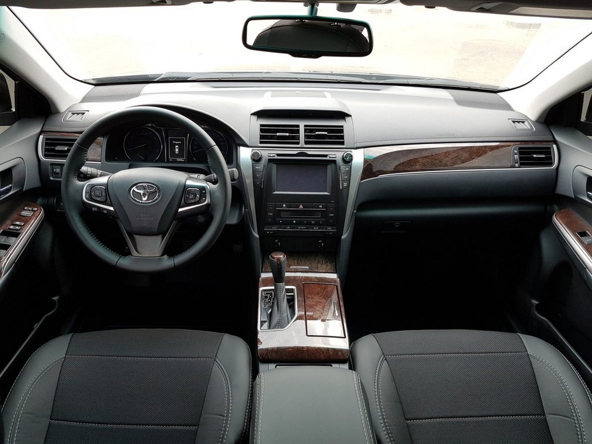Салон Тайоты Камри в 55 кузове