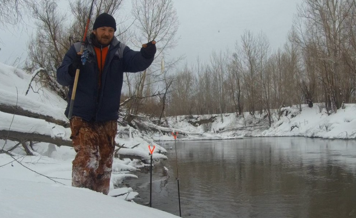 Первая рыба сезона поймана !!!