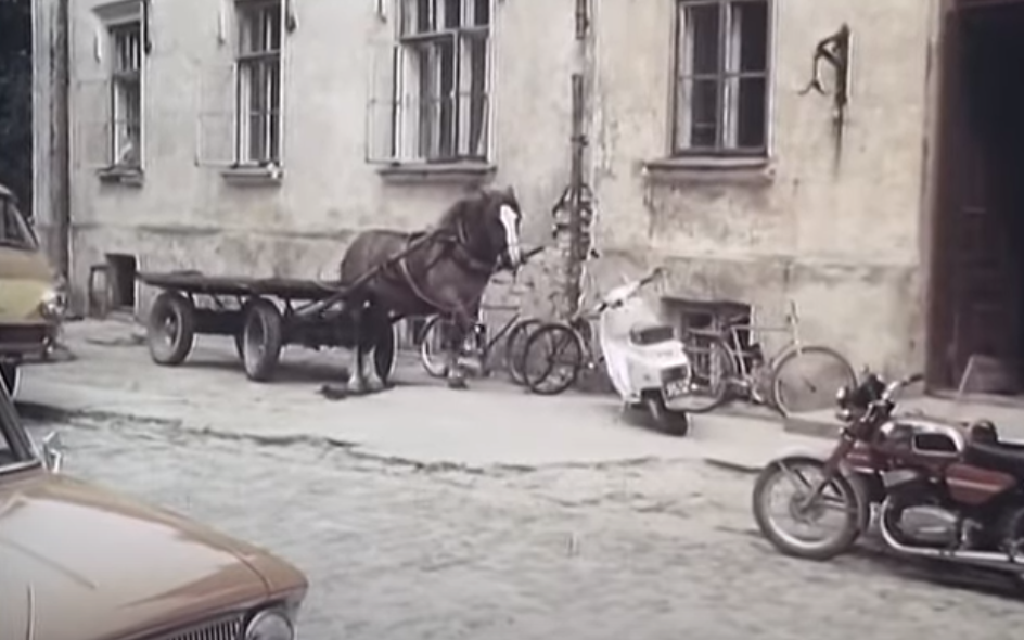 Кадр из фильма "Вечерний вариант" (1980)