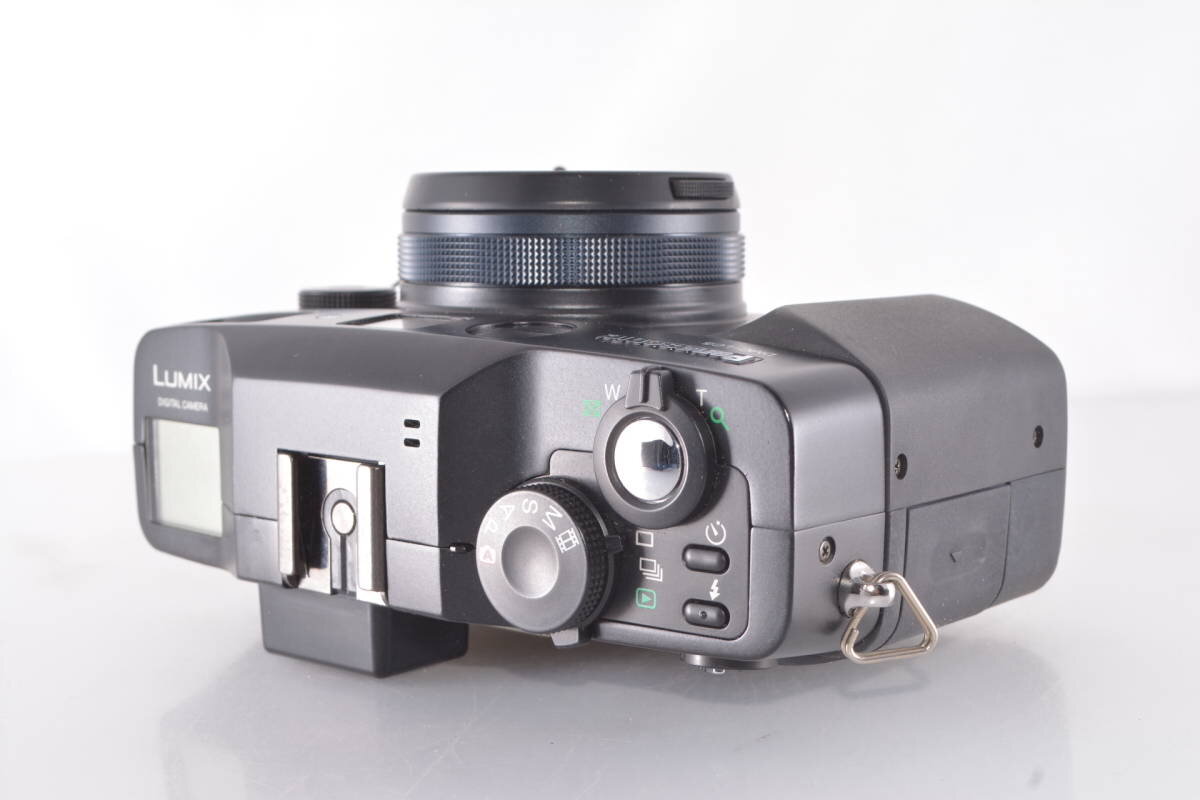 Panasonic Lumix DMC-LC5