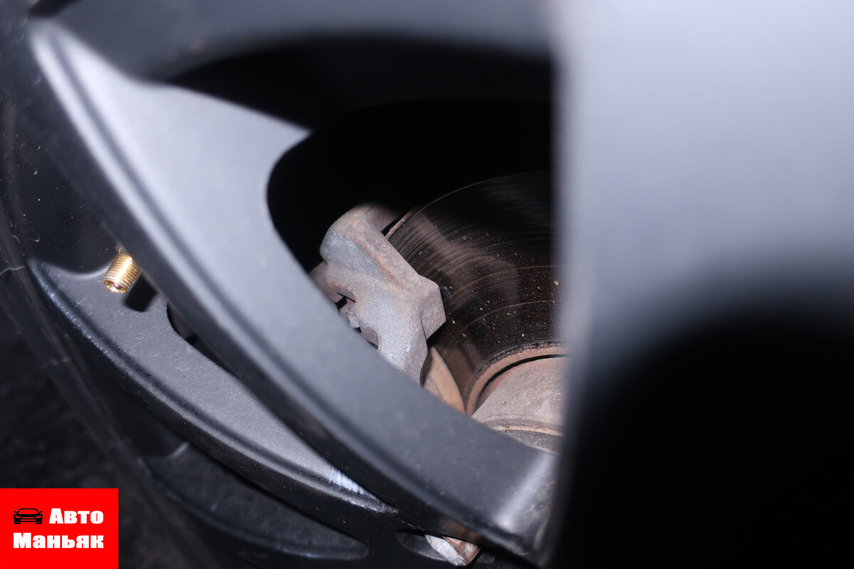 нажать на педаль тормоза несколько раз