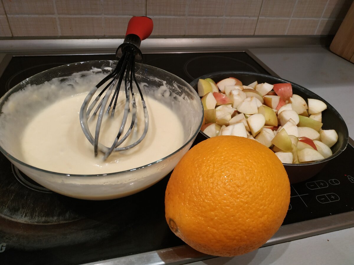 4 фотографии автора. Приготовление "Шарлотки"