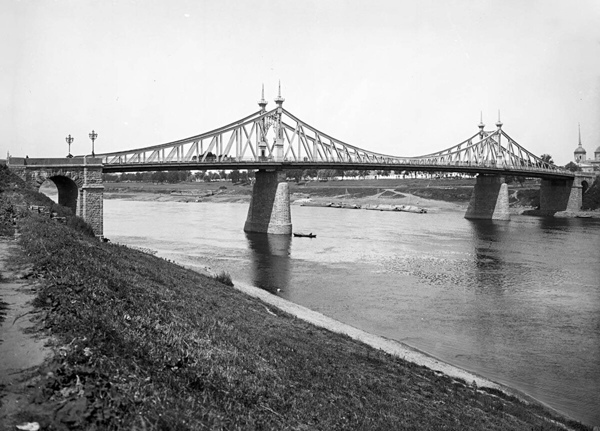 старые мосты в городе