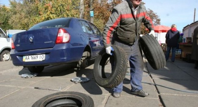 Согласно части 1 статьи 12.5 КоАП РФ, за нарушение этой нормы владельцев автомобилей ожидает административная ответственность в виде штрафа размером 500 рублей