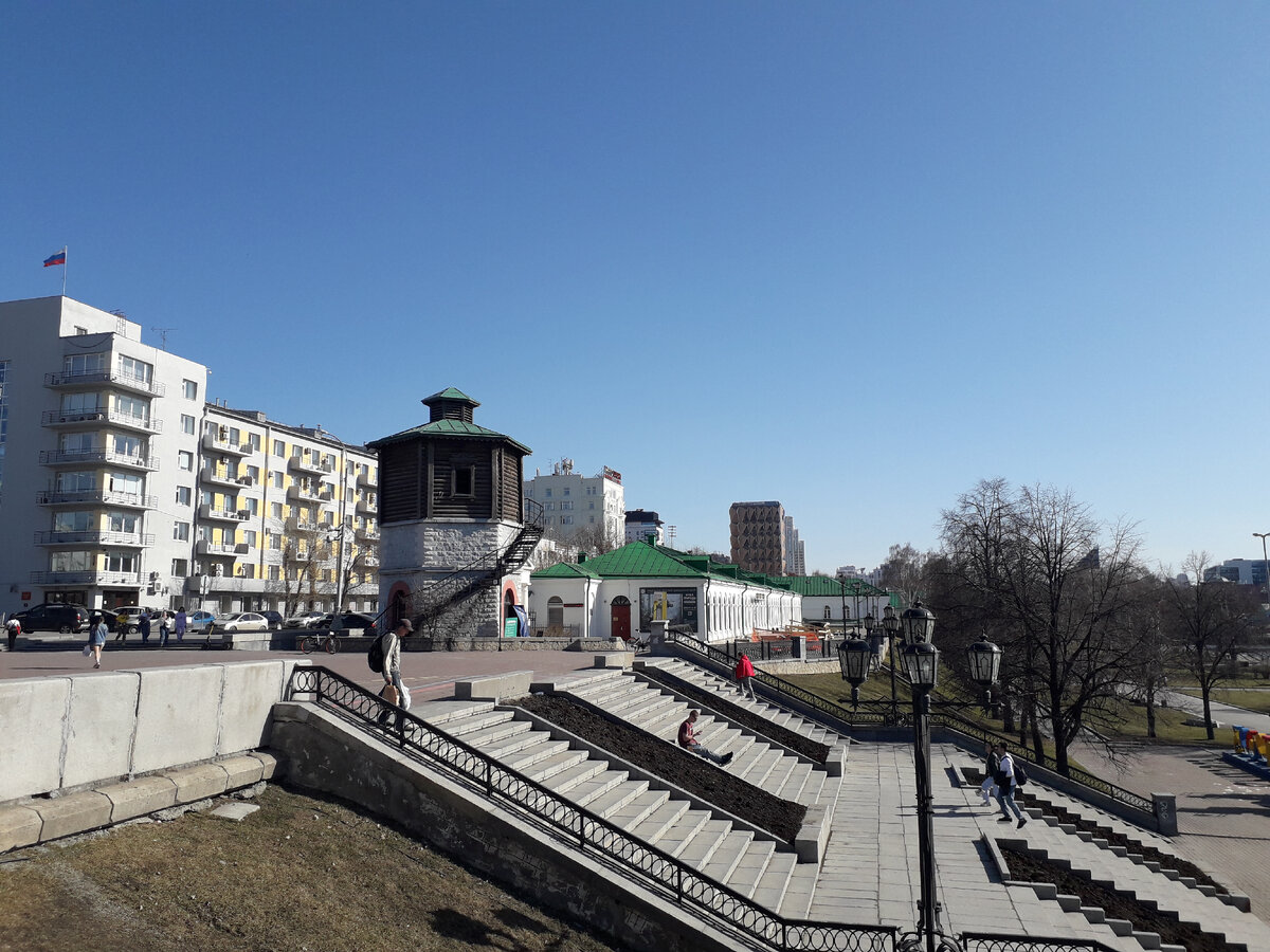 Водонапорная башня построена не раньше 1891 года. Фото автора.