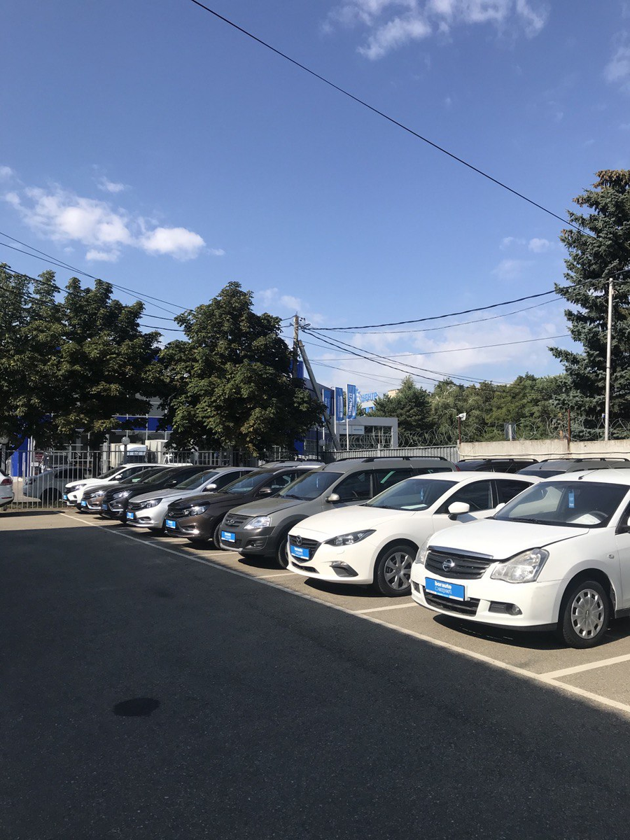 Площадка автомобилей с пробегом